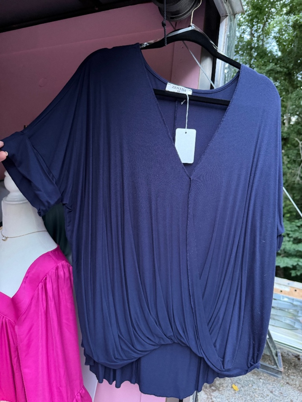 Zenana Navy Cross over/wrap top…NWT😀
